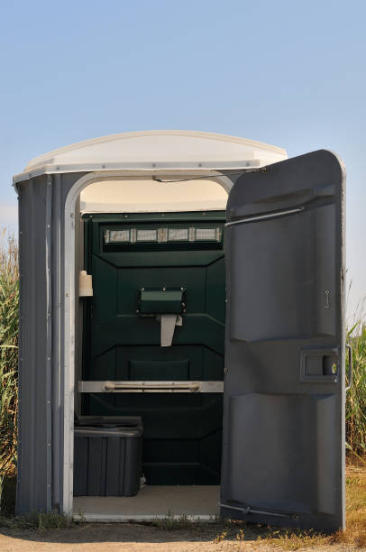 Best Portable restroom trailer rental  in St Louis Park, MN