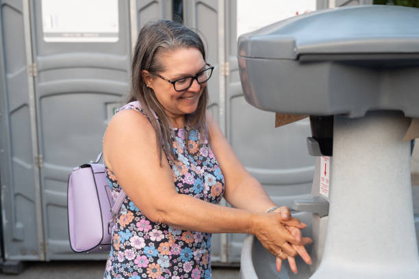 Best Luxury portable toilet rental  in St Louis Park, MN